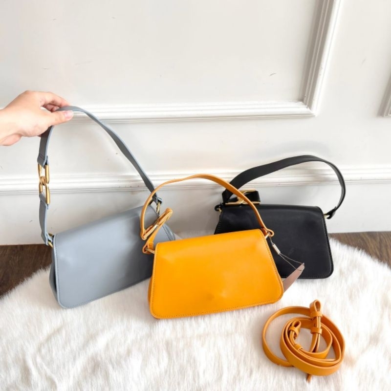 CNK Buckle Detail Shoulder Bag (C1264)