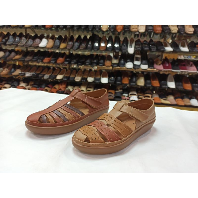 Sepatu Wanita Bee Girl's XC-1866