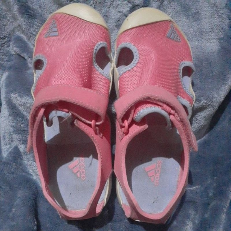 Sendal Gunung Adidas Preloved