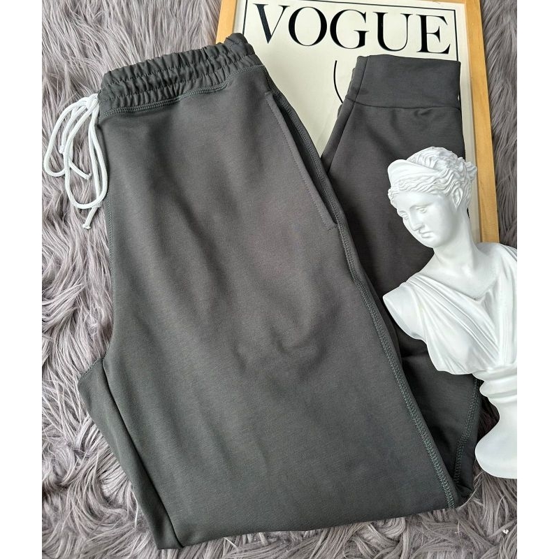 Unq** jogger basic pants