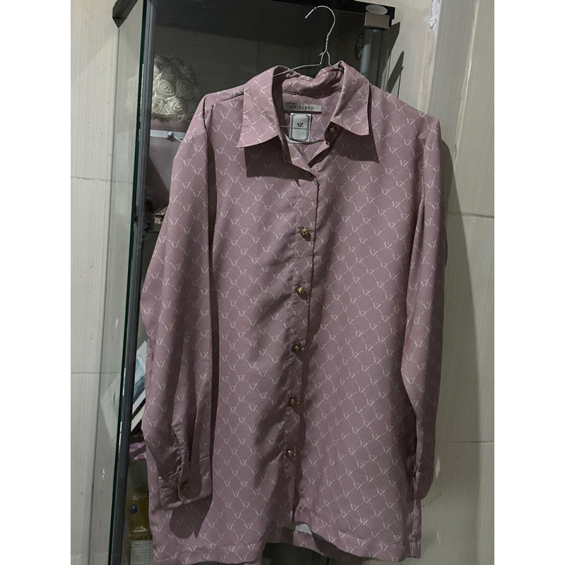 preloved vivizubedi VZ monogram shirt old rose