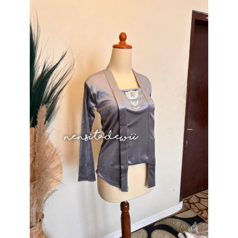 Kebaya Bludru Kutubaru - Warna Silver