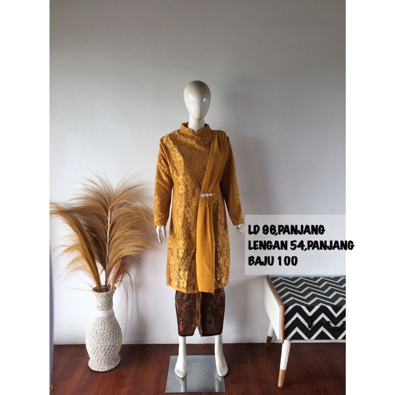 kebaya tunik/kebaya wisuda/kebaya ibu