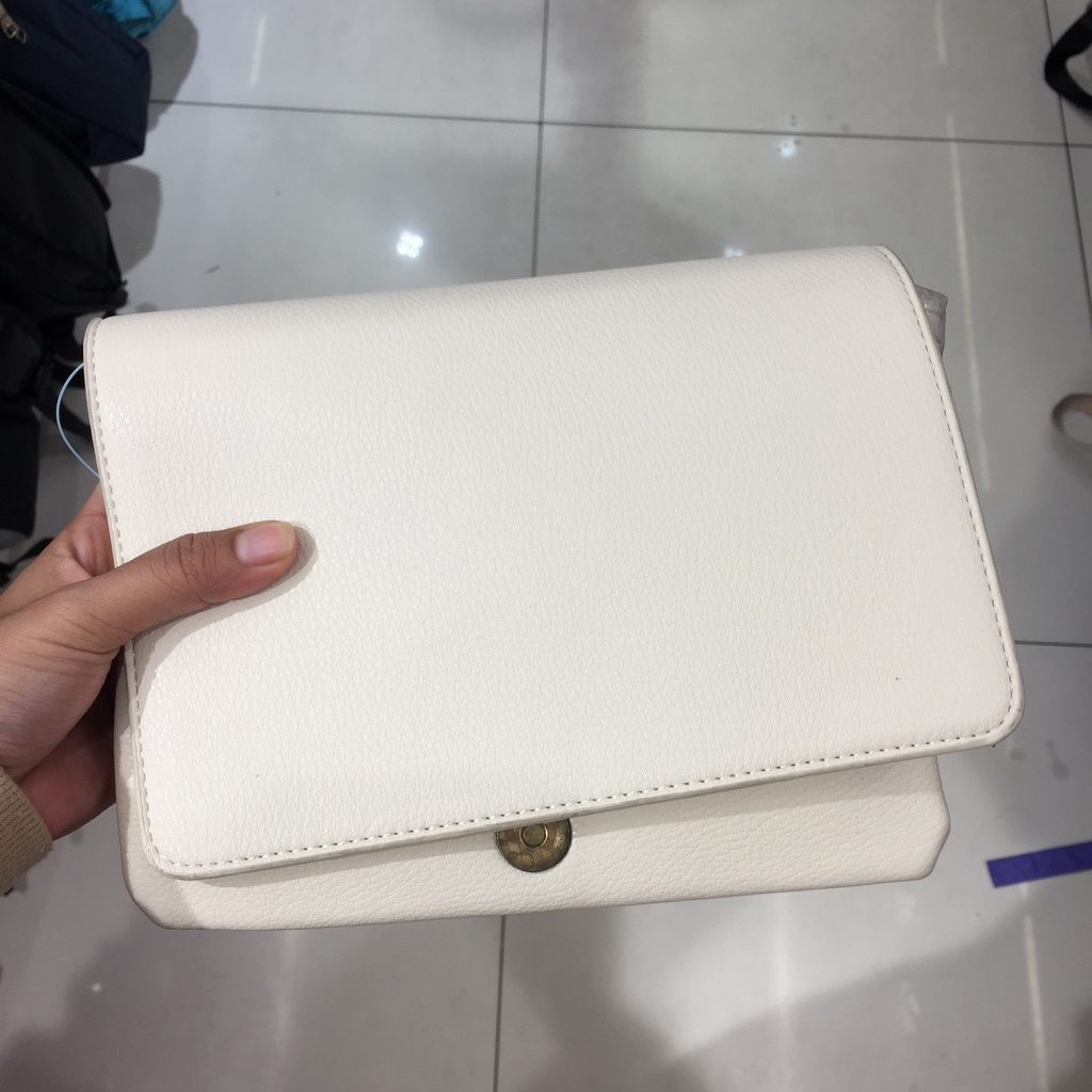 DEFFECT gold chain white sling bag simple asos style classy 3 layer 2 layers handle rantai emas tas 