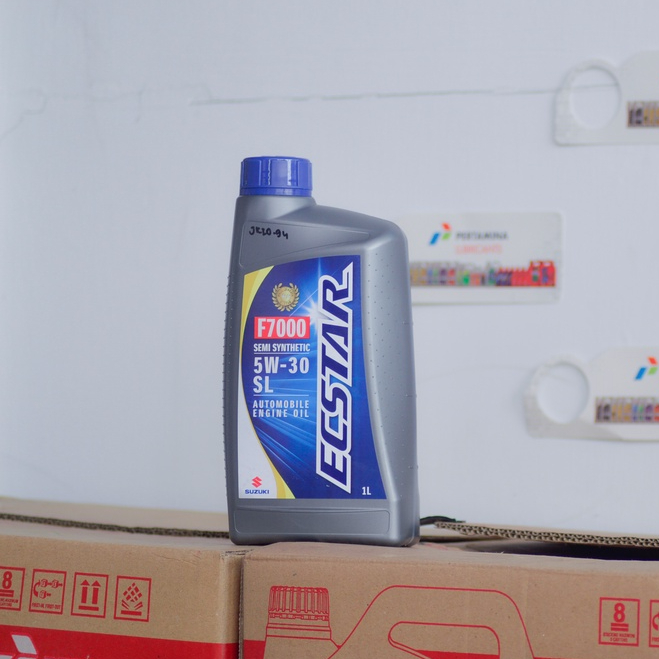 Oli mesin ECSTAR F7000 5W-30 SL 1 Liter