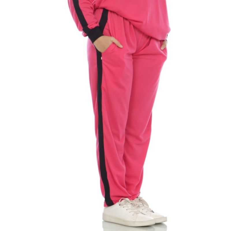 Celana training senam wanita