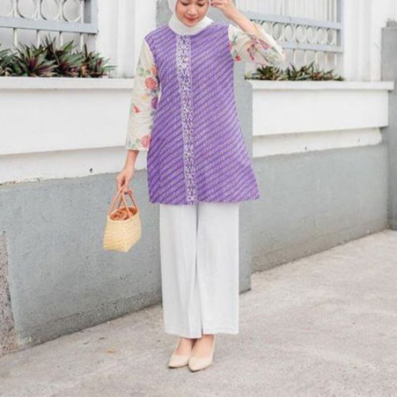 Tunik Batik kombinasi Wanita Eksklusif Solo bahan katun jahitan rapi lengan panjang