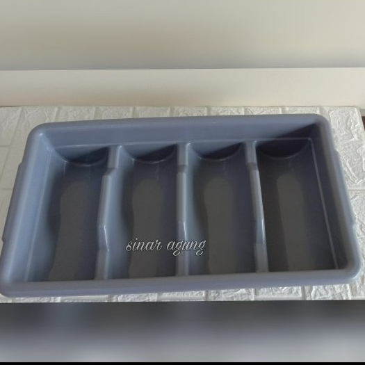 CUTLERY TRAY PLASTIC 4 COMPARTMENT