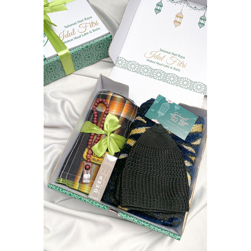 

HAMPERS LEBARAN SUPER COWOK