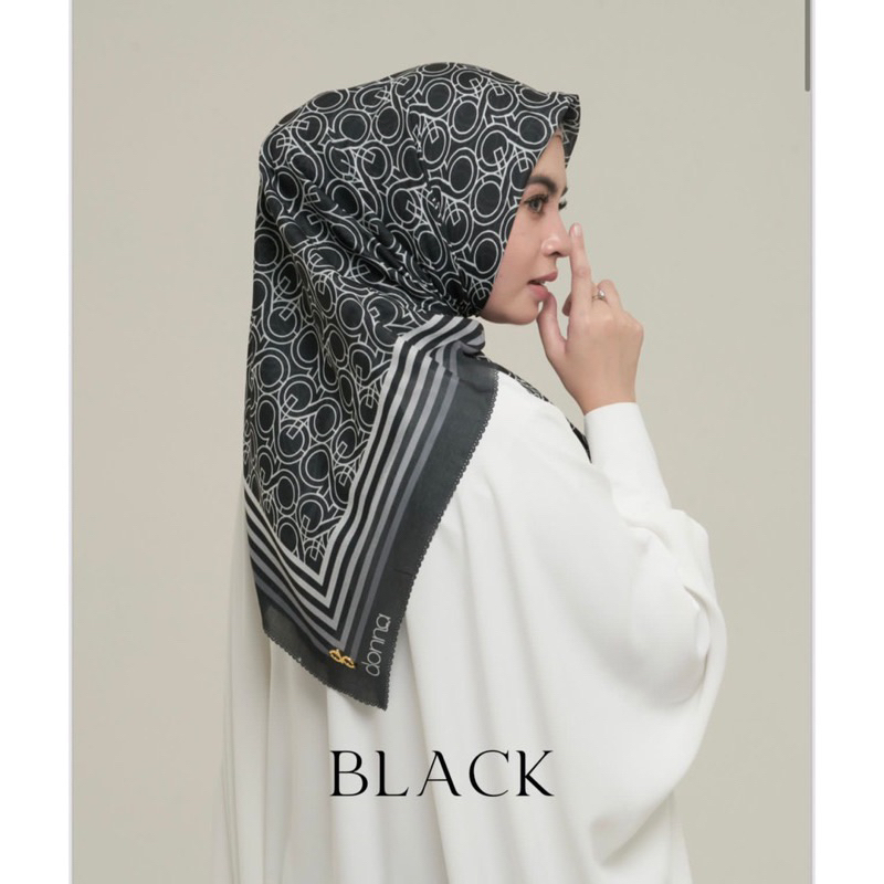 DONNA SCARVES X MONOGRAM LUNA