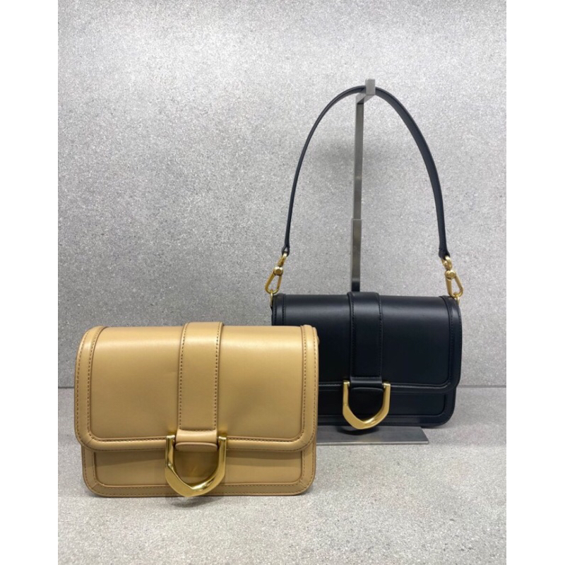 Jastip Charles and Keith Originals store~42