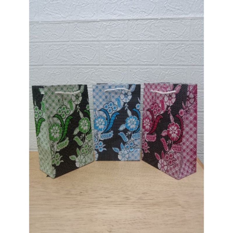 

Paperbag Motif Premium / Paperbag Wafer 15X8X25