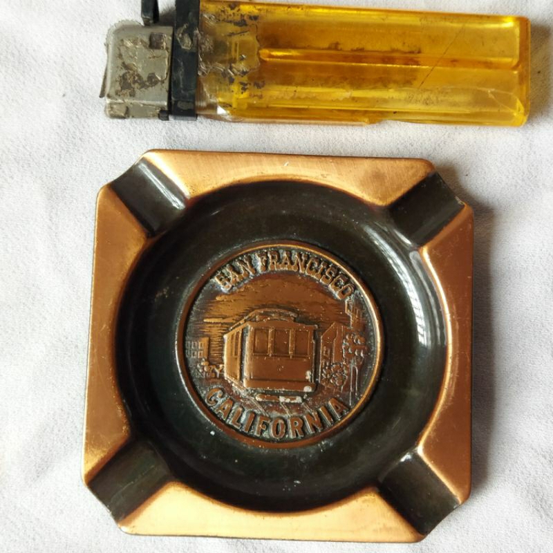 Vintage Asbak Tembaga made in Canada