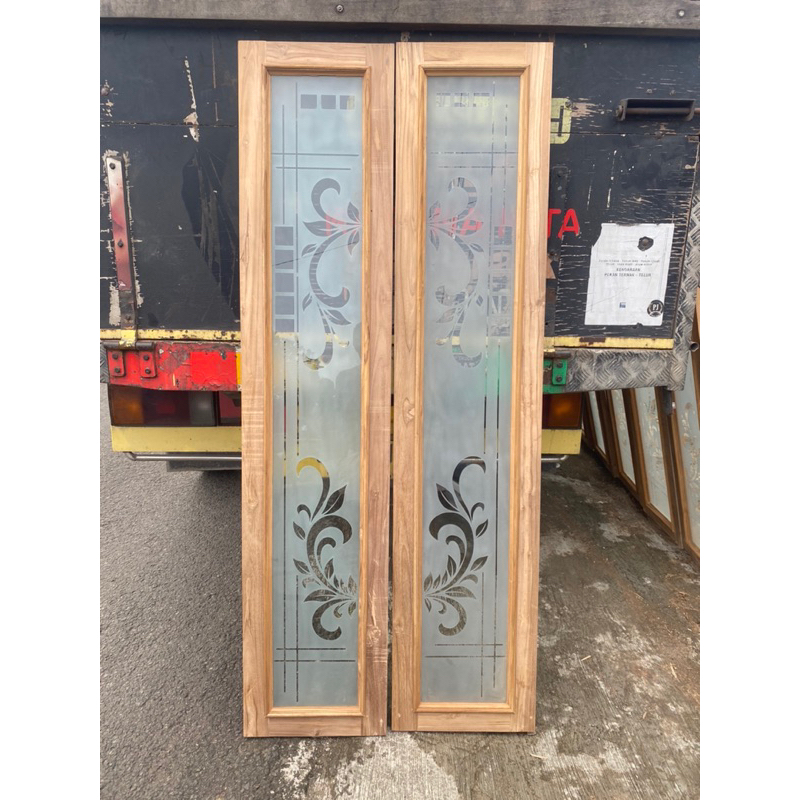 jendela kaca motif + kusen via kargo