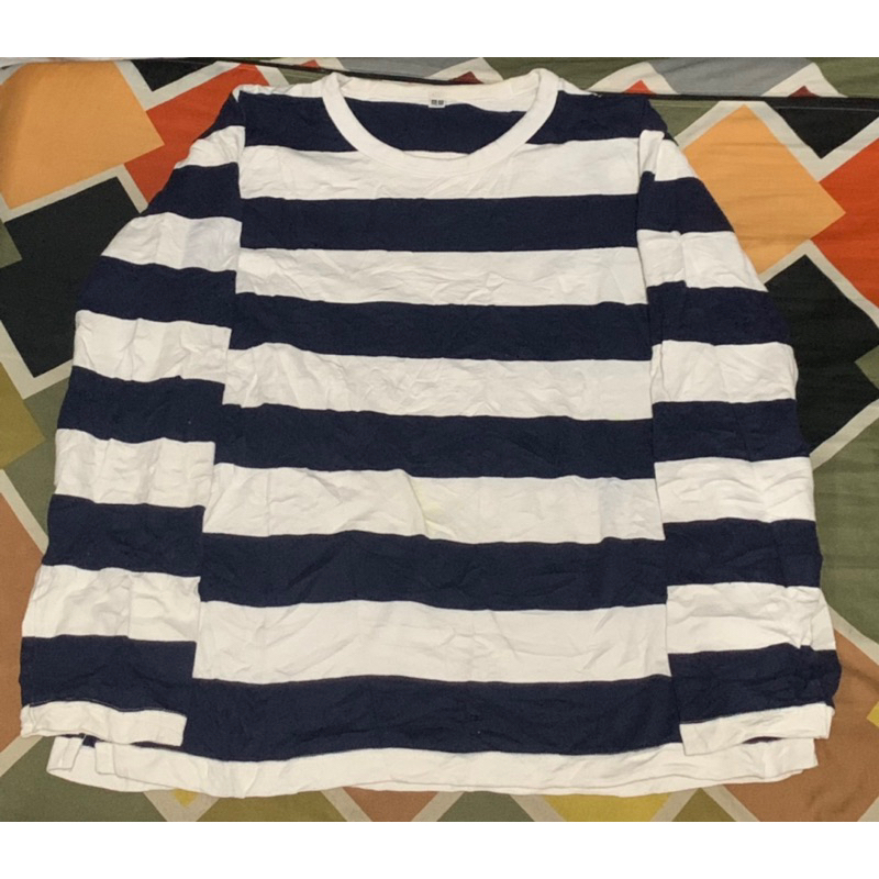 Kaos Uniqlo Salur Dilan Original