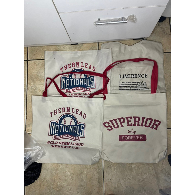 Tas Kanvas Motif Print