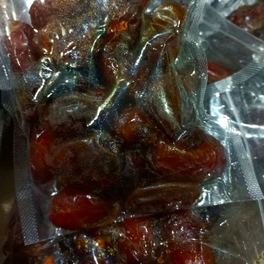 

Kurma kualitas isi 300gr