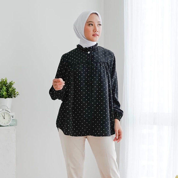 BLOUSE WANITA KOREA/BAJU ATASAN POLKADOT OVERSIZE