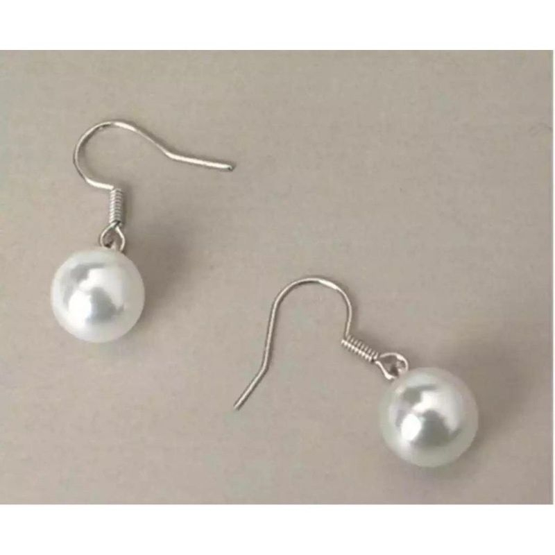 Anting gantung tusuk mutiara / earing pearls korea