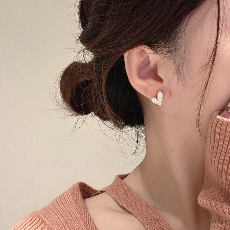 Anting Titanium Love White Keramik Korea Style Fashion Elegan