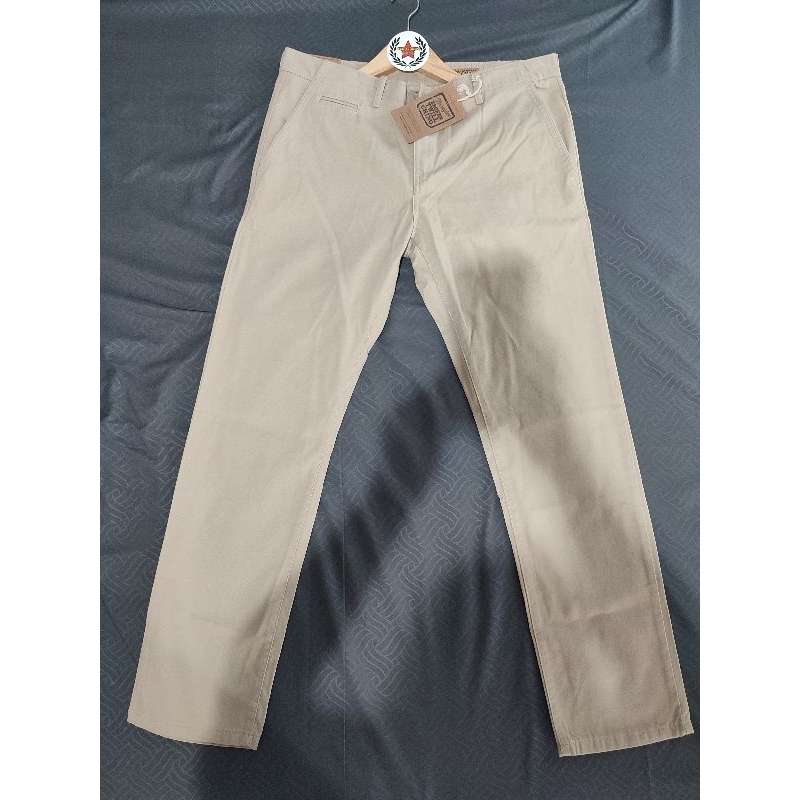Celana Chino Wrangler Original