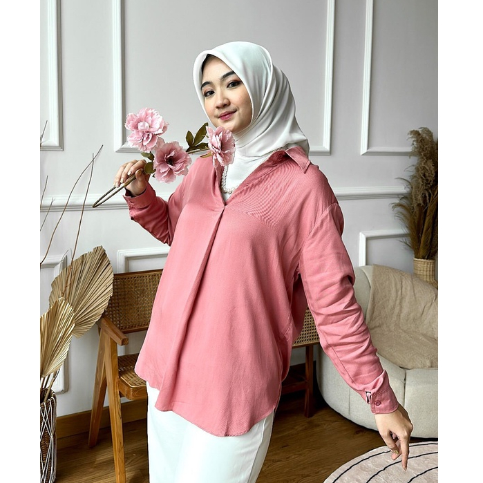 Nathalie Blouse kemeja wanita uniqlo by Vanesha Wear