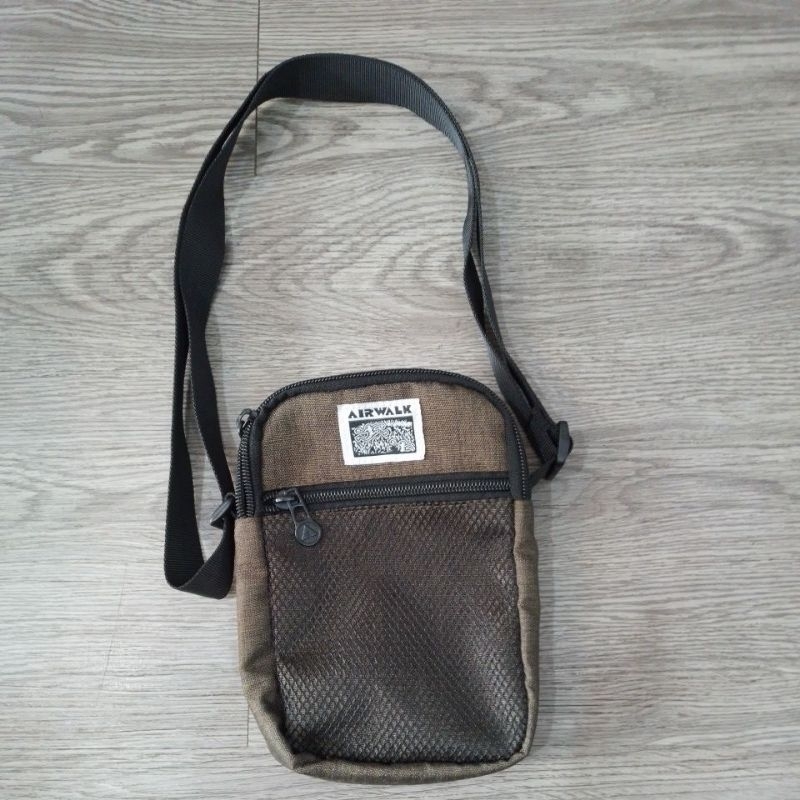 Tas Airwalk Roper Postmab Bag