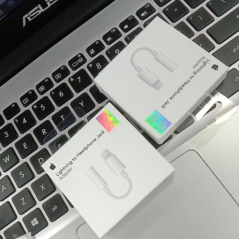 Converter ligthining to handphone Jack audio kabel Jack original non Bluetooth