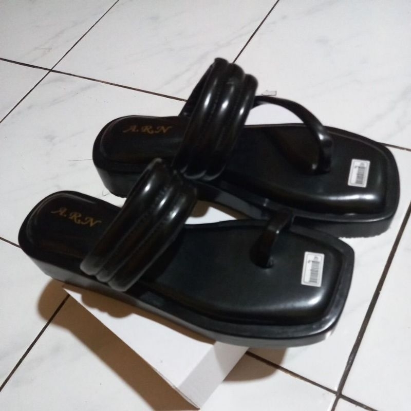 A.R.N SANDAL WEDGES WANITA eiji