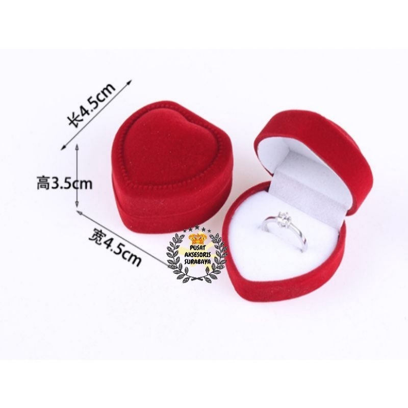 BOX CINCIN PASANGAN ROMANTIS UKIRAN LOVE MAWAR MERAH