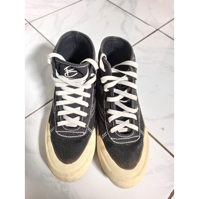 SEPATU PATROBAS HIGH (SECOND)