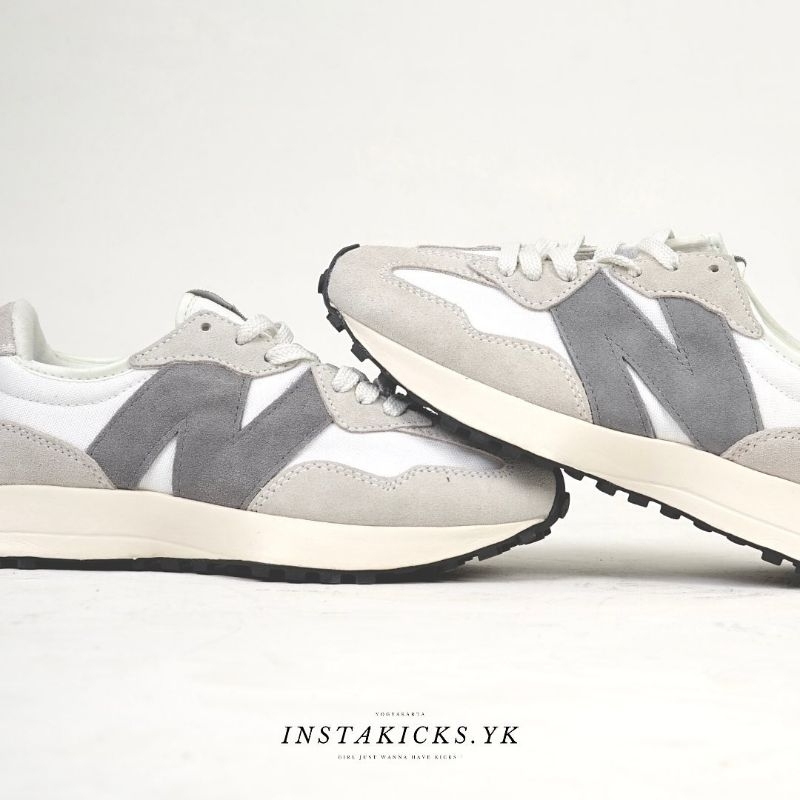 SEPATU SNEAKERS NB 327 WHITE GREY WMNS