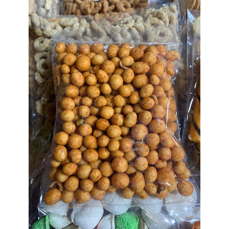 

Kacang atom pedas
