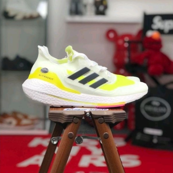 Adidas Ultra Boost 2021 &quot;White/Solar Yellow&quot;