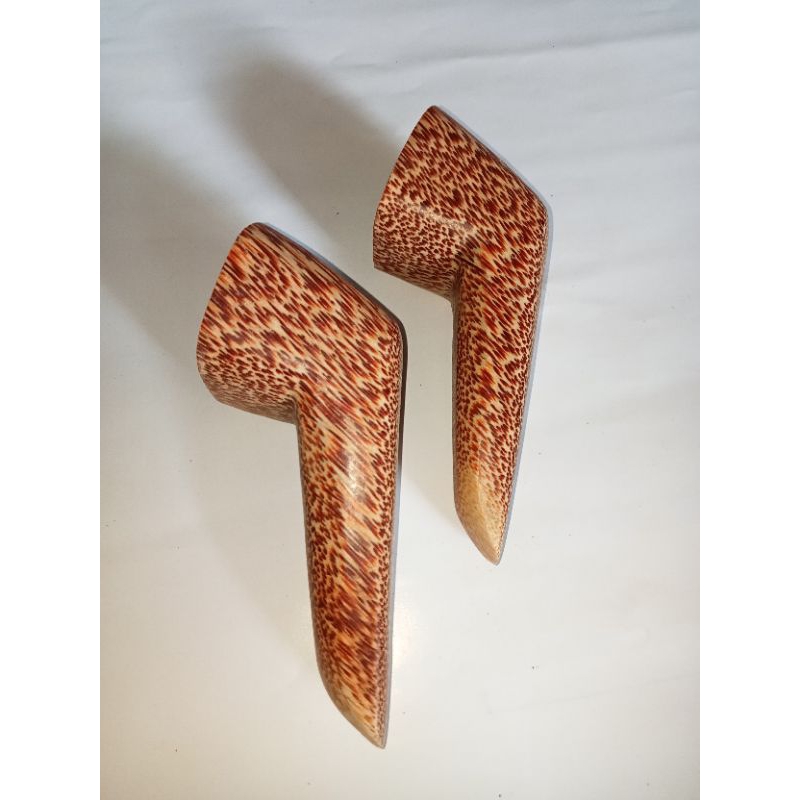 uleg sedang kayu kelapa