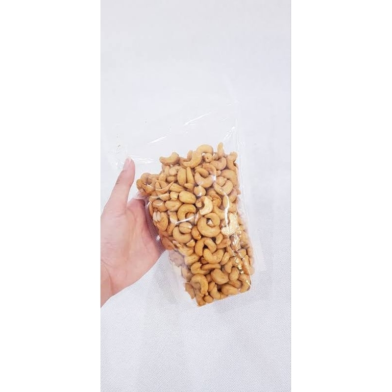 

Kacang_Mede