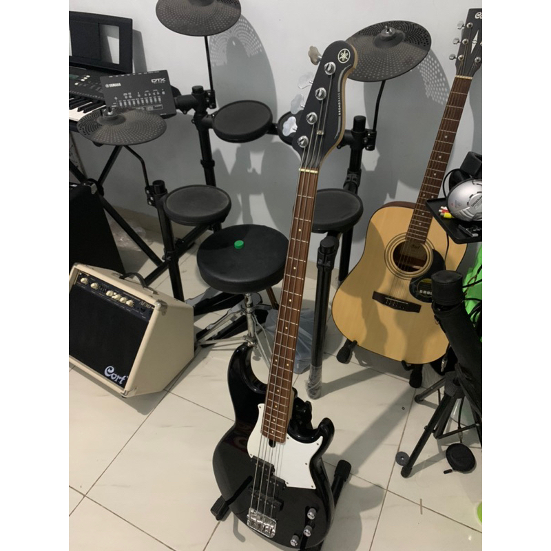 Bass Yamaha bb234 original second like new