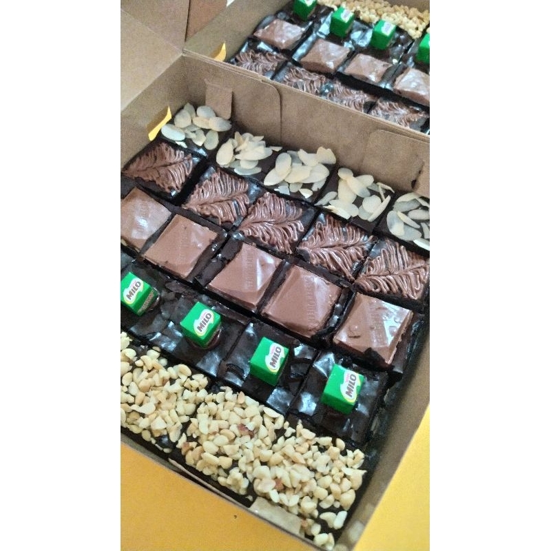 

BrowniesUltahCake
