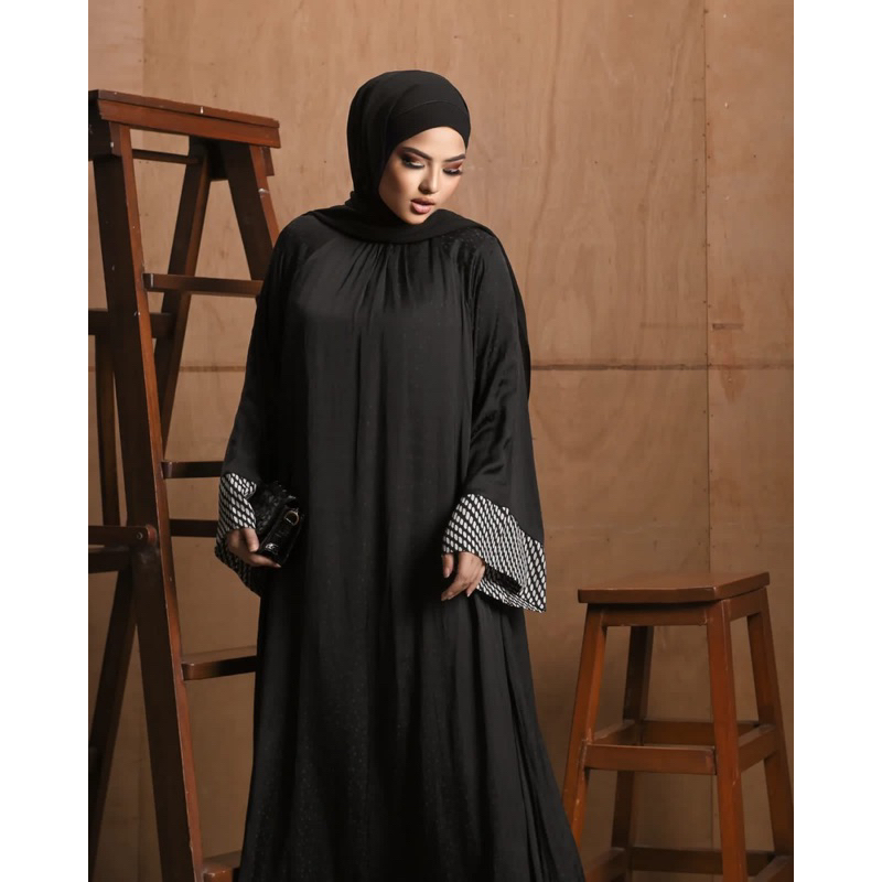 jazila  Abaya Kombinasi motif black- white , monochrome yang begitu eksotik