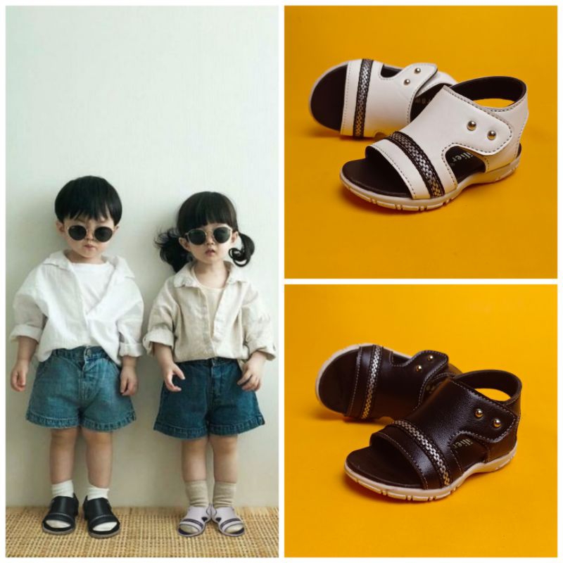 Sandal Anak Laki Perempuan Lembut dan Nyaman di Kulit Anti Iritasi Anti Licin Model Kokop Simple (Charlos 02)