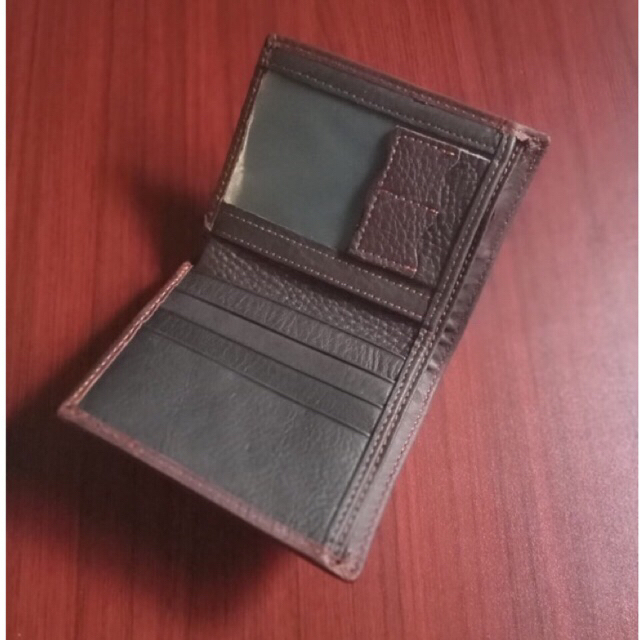 dompet kulit modelnya lipat buku vertikal jenis kulit basah import #dompet #dompetkulit #dompetpria #dompetcowok #dompetkulitpria #dompetkeren #dompetvertikal