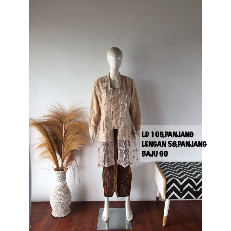 kebaya tunik/kebaya wisuda/kebaya ibu