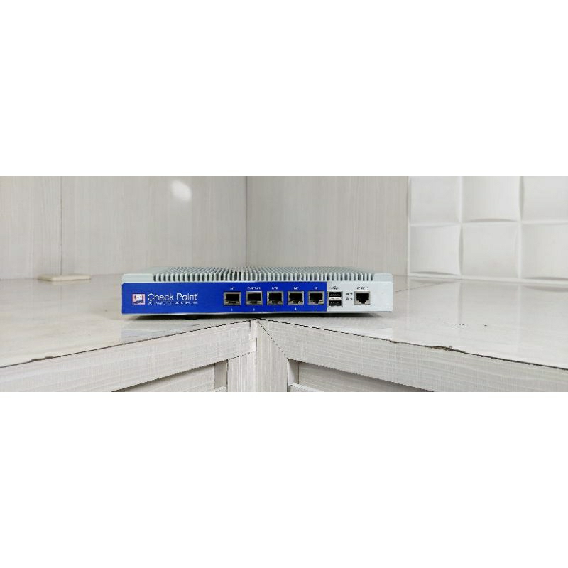 Firewall Check Point U-55-Port Ethernet Firewall VPN Switch