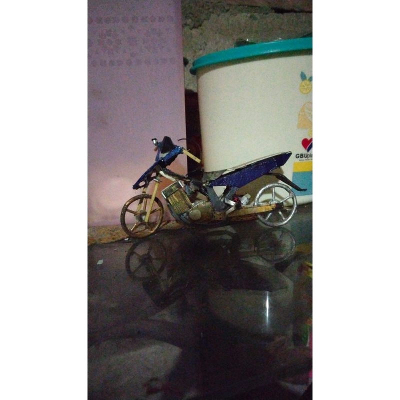 miniatur mx king biru