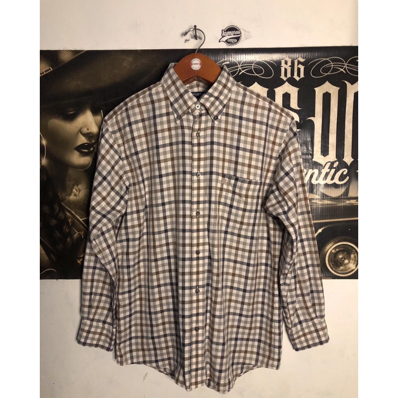kemeja burberry second