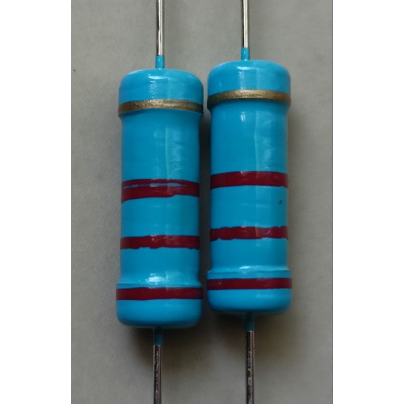 1 pcs RESISTOR 3K3,  3 WAT MF 1 %