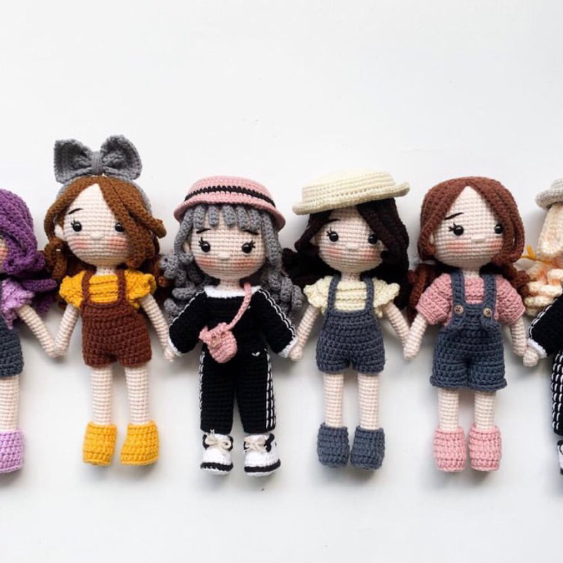 Hazel Doll | Boneka Rajut bisa bongkar pasang baju
