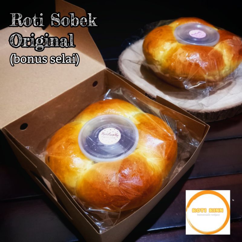 

RotiSobekOriginal, fresh from Oven