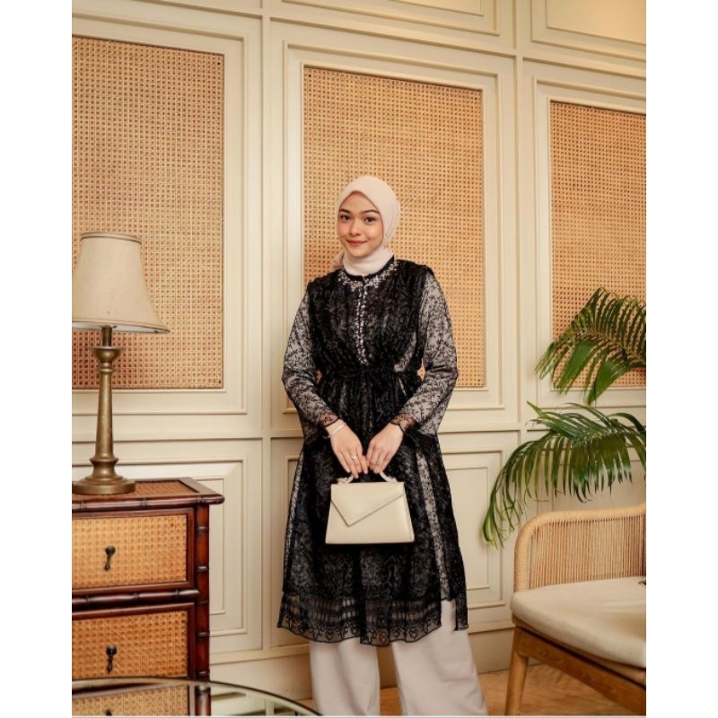 Maura Tunik Black Taupe size S by Almahyralooks