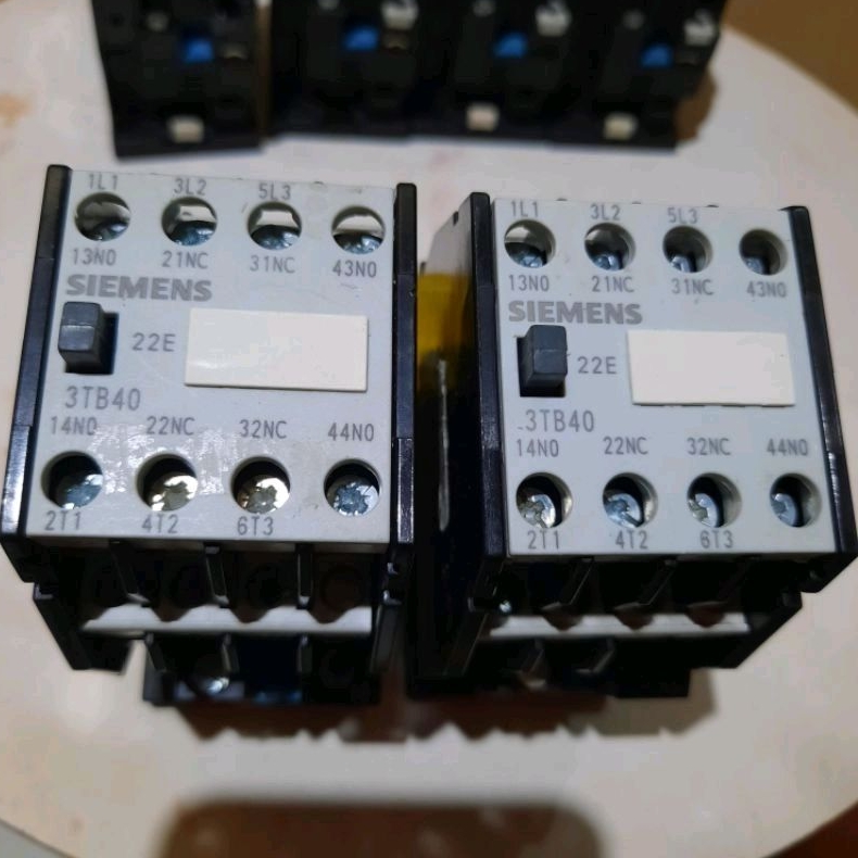 kontaktor siemens 3TB40 22E